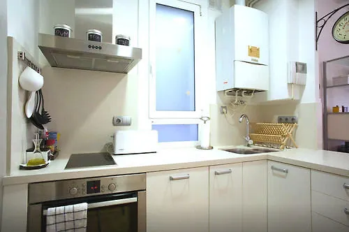 Flateli Enric Granados 72 Apartamento Barcelona 0*,